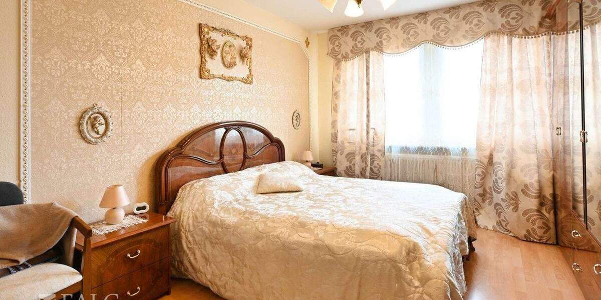 Mehrfamilienhaus, Wohnhaus Köln Ehrenfeld - 1 Zimmer, 562 m&sup2;, 1.790.000&euro; | Angebot:24040037