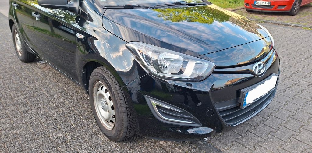 Hyundai i20 126.000 km 5.200 &euro; Wesseling 50389