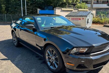 Ford Mustang 228.000 km 11.500 &euro; Köln 50737
