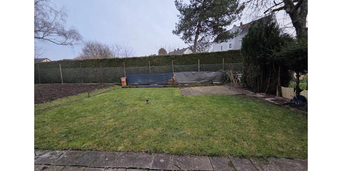 freundliche, helle 3-Zimmer Altbau Wohnung 1. OG in Haan 3 zimmer