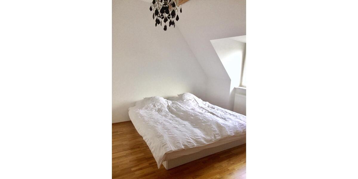 Dachgeschoßwohnung Köln Kalk - 3 Zimmer, 70 m&sup2;, 1.700&euro; | Angebot:25596580