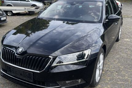 Skoda Superb 132.000 km 20.200 € Wipperfürth 51688