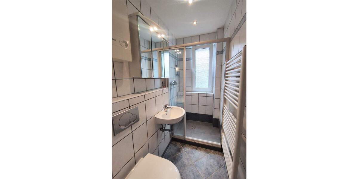 Reihenmittelhaus Düsseldorf Heerdt - 1 Zimmer, 285 m&sup2;, 695.000&euro; | Angebot:25683583