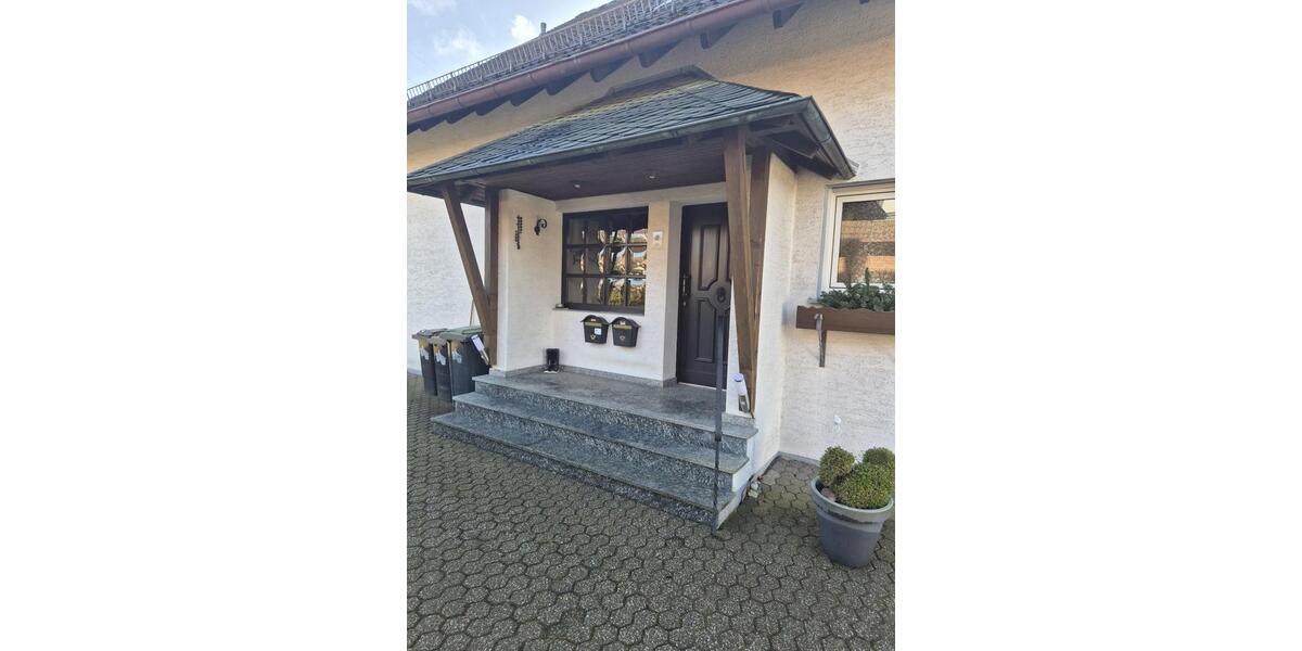 Etagenwohnung Hückeswagen - 4 Zimmer, 100 m&sup2;, 1.100&euro; | Angebot:24829748