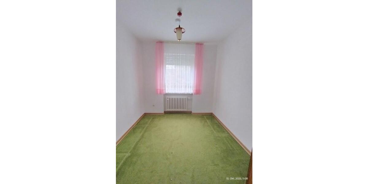 Gute Gelegneheit Großzügig geschnittenes Reihenendhaus mit Balkon, schönem Garten und Garage 6 zimmer