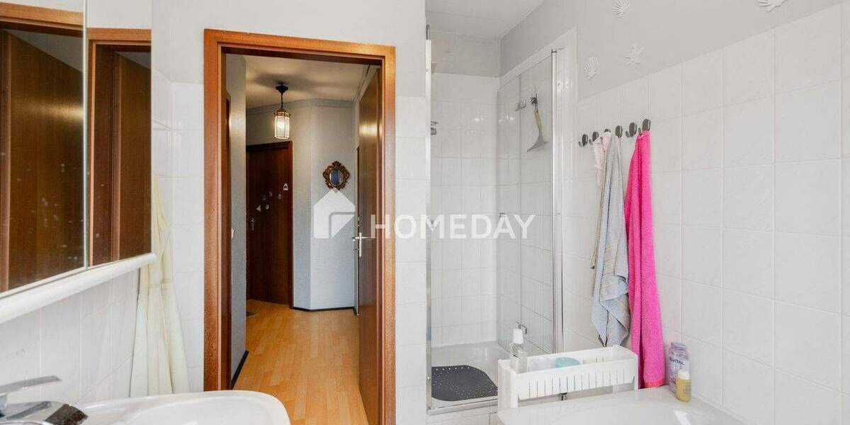 Familienfreundliches Reihenmittelhaus mit gepflegter Ausstattung, Süd-Ost Terrasse & Gartenparadies 6 zimmer