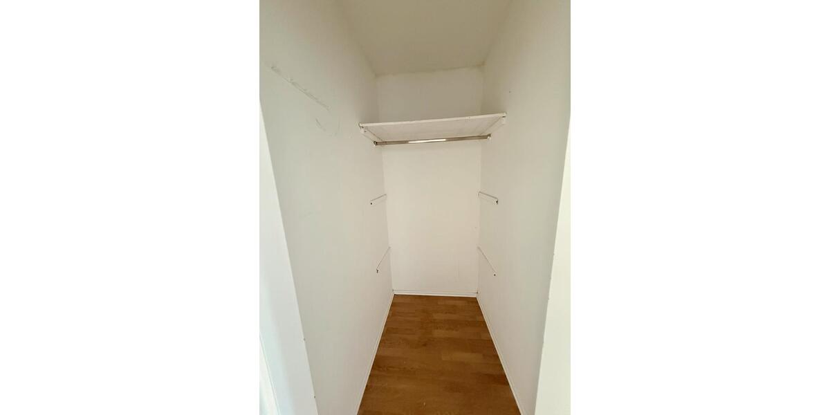 Dachgeschoßwohnung Neuss Erfttal - 1 Zimmer, 55 m&sup2;, 850&euro; | Angebot:25308372