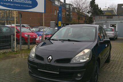 Renault Clio 136.831 km 2.950 &euro; Leverkusen 51377