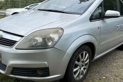 Opel Zafira 246.000 km 999 &euro; Köln 50739