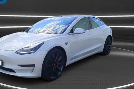 Tesla Model 3 124.000 km 26.650 € Leverkusen 51379