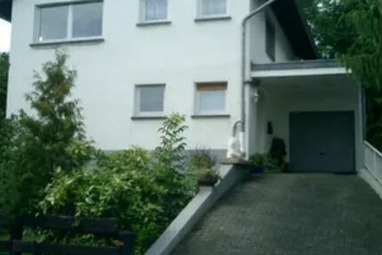 Einfamilienhaus mit Einliegerwohnung 4 zimmer