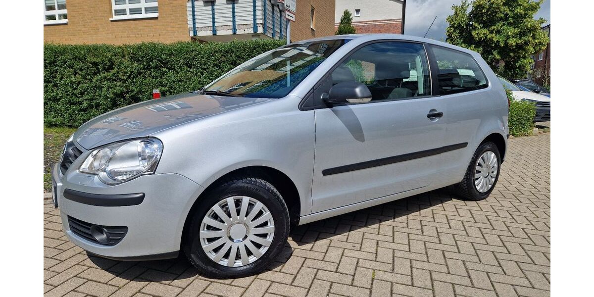VW Polo 9.000 km 9.850 &euro; Düsseldorf 40215