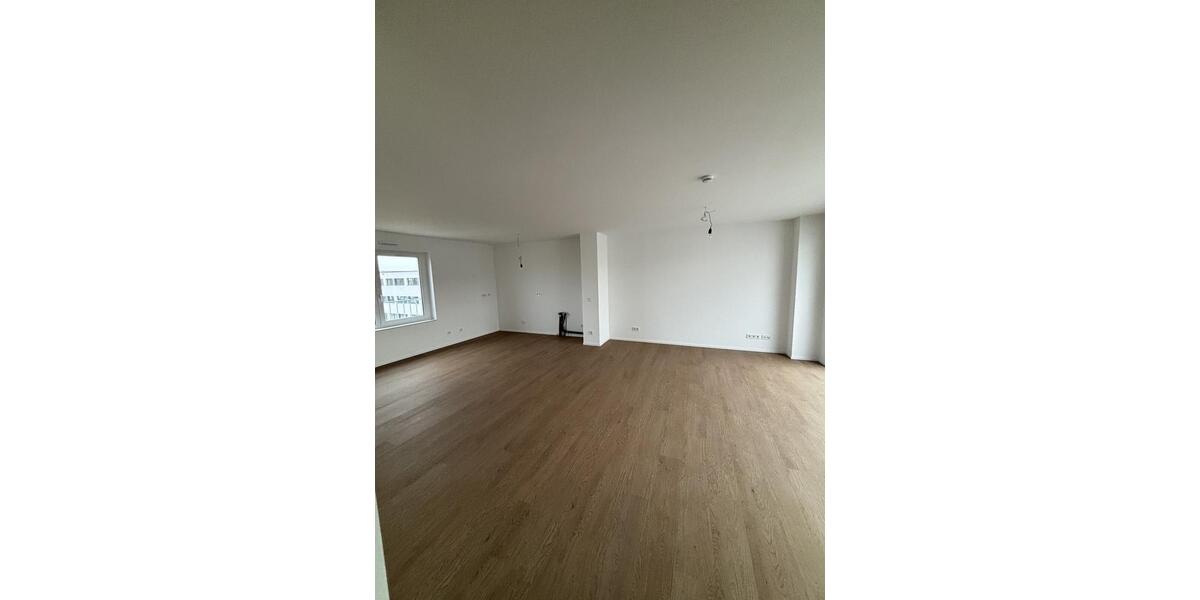 Etagenwohnung Neuss - 4 Zimmer, 122 m&sup2;, 1.766&euro; | Angebot:24330475