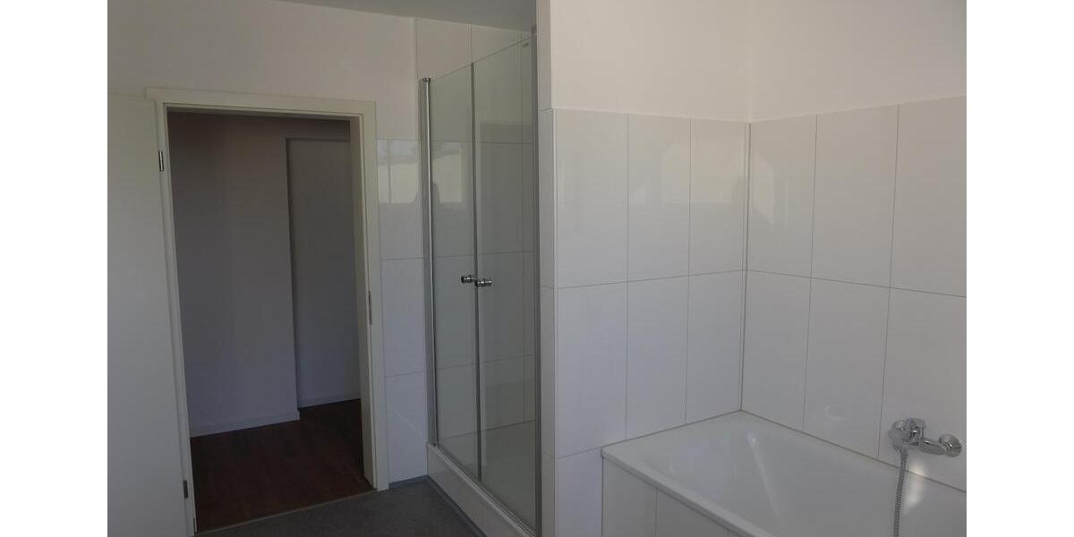 Dachgeschoßwohnung Düsseldorf Stadtbezirk 7 - 4 Zimmer, 96 m&sup2;, 1.200&euro; | Angebot:25478974