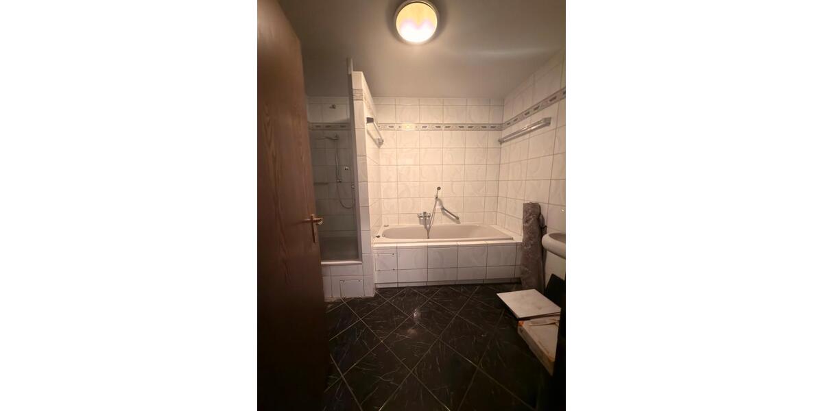 Etagenwohnung Dormagen - 3 Zimmer, 85 m&sup2;, 295.000&euro; | Angebot:25447097