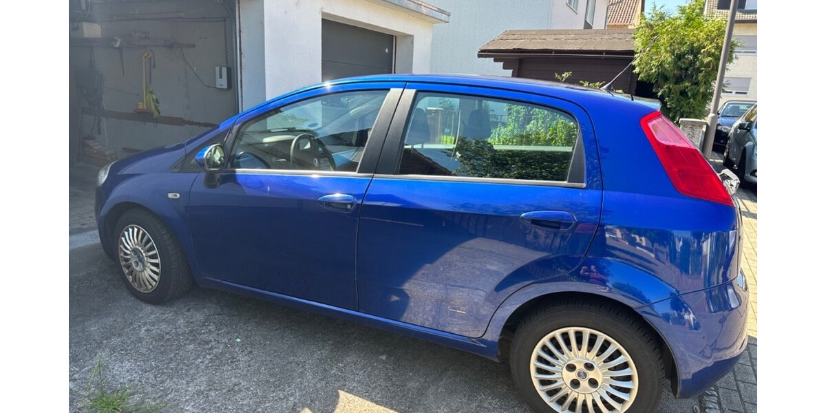 Fiat Grande Punto 120.000 km 3.300 &euro; Brühl 50321