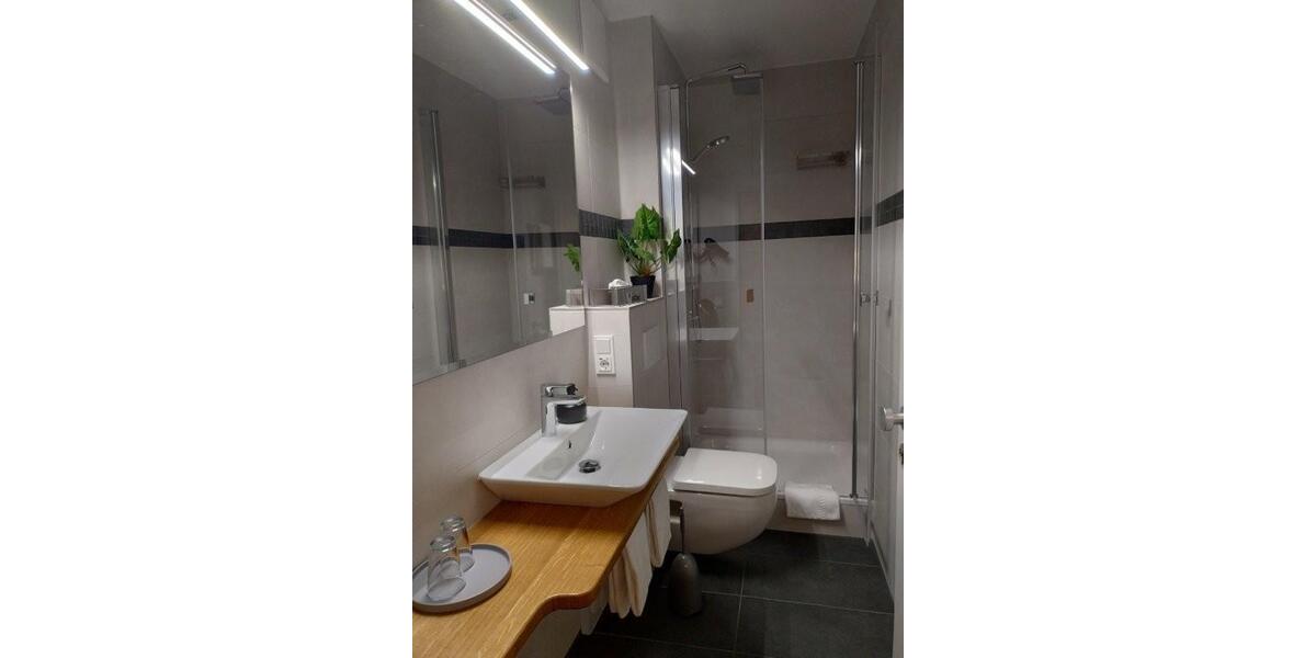 Mikro-Hotel in Köln voll genehmigter Beherbergungsbetrieb mit 8 Betten 4 Zimmern, studentisches Wohnen denkbar - Gewerbeobjekt Köln Mülheim | Angebot:22794810