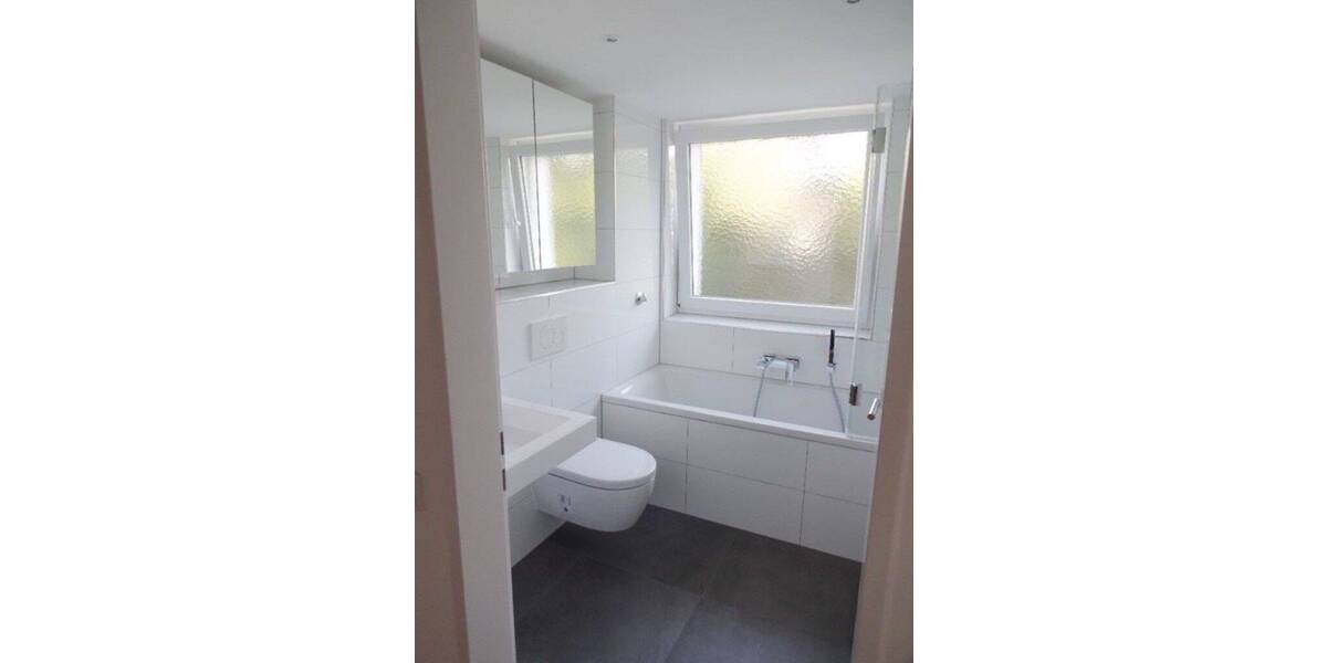 Etagenwohnung Düsseldorf Ludenberg - 5 Zimmer, 88 m&sup2;, 1.800&euro; | Angebot:26878630