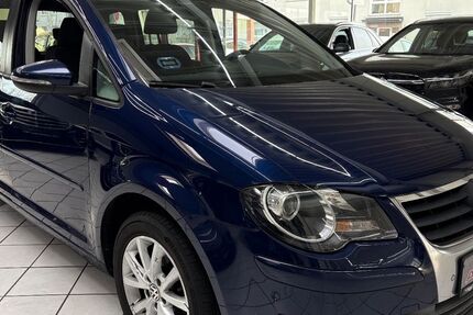 VW Touran 174.000 km 6.900 &euro; Leverkusen 51371