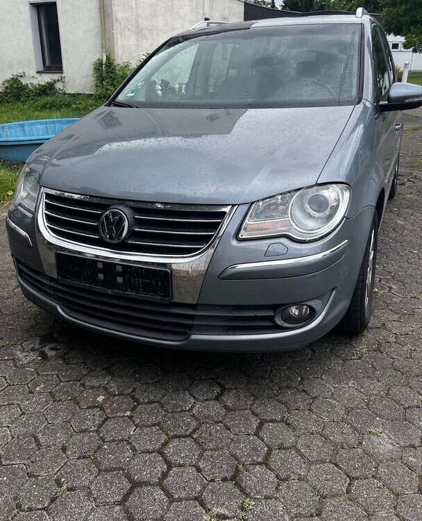VW Touran 294.000 km 3.300 € Erftstadt 50374