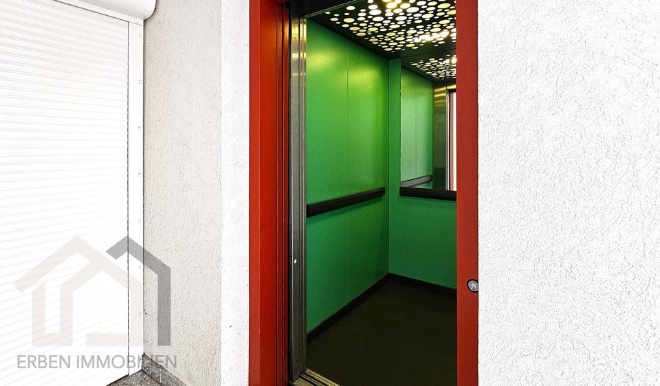 Kleine, feine Praxis-Bürofläche in Schlebuscher Lage zimmer