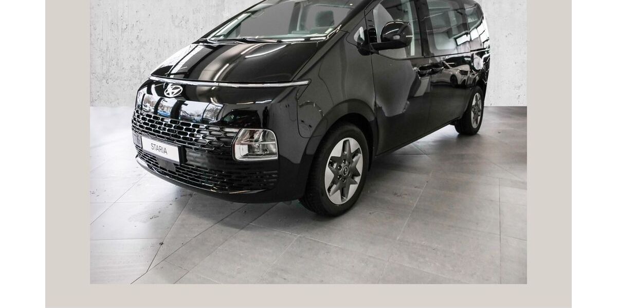 Hyundai STARIA 16.671 km 38.830 &euro; Köln Süd 50968
