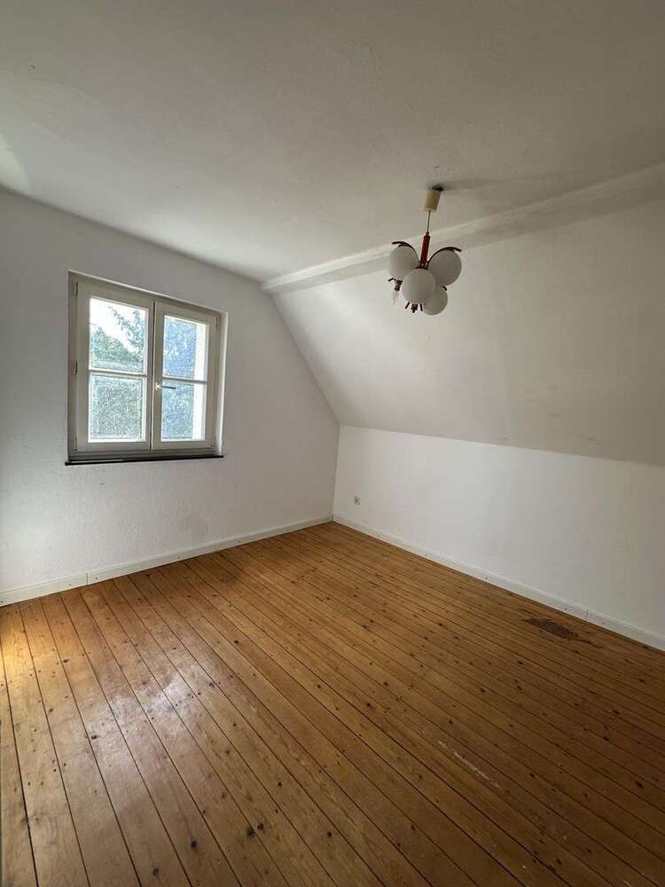 Wohnung zum Mieten in Bergisch-Neukirchen 460 € 40 m²