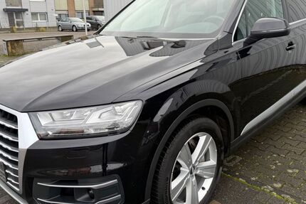 Audi Q7 157.594 km 32.900 &euro; Köln 50767