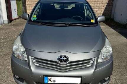 Toyota Verso 213.500 km 6.400 &euro; Köln 50765