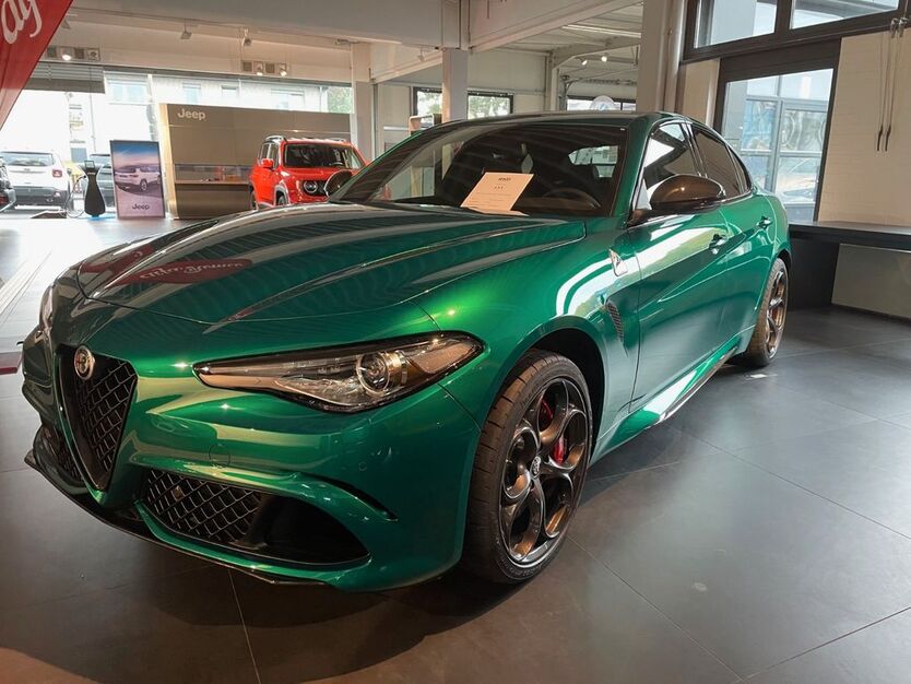 Alfa Romeo Giulia 13.800 km 69.900 € Bornheim 53332