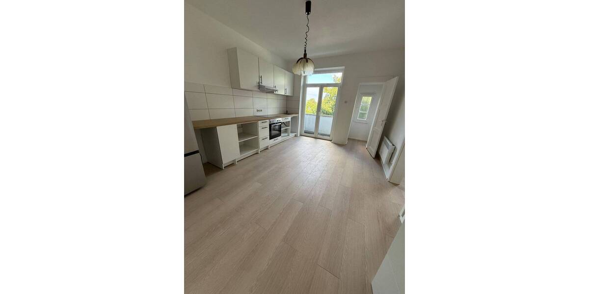 Etagenwohnung Düsseldorf Heerdt - 2 Zimmer, 65 m&sup2;, 1.099&euro; | Angebot:25984440