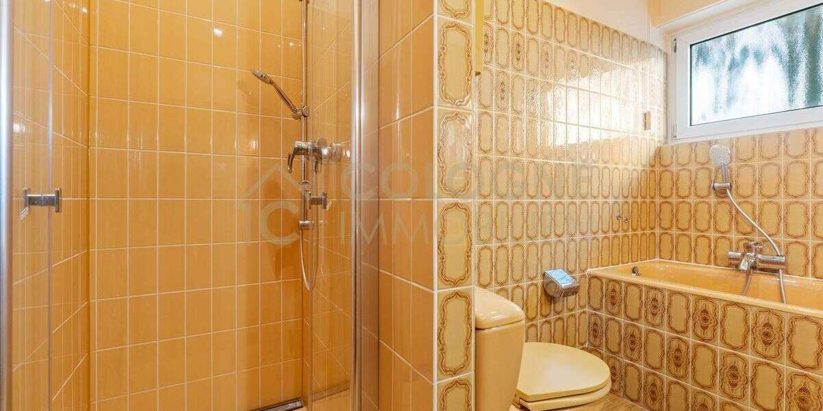 FAST FREISTEHENDER 4 bis 5-ZIMMER-BUNGALOW IN FRECHEN-KÖNIGSDORF VOLLSTÄNDIG UNTERKELLERT MIT GARAGE 4 zimmer