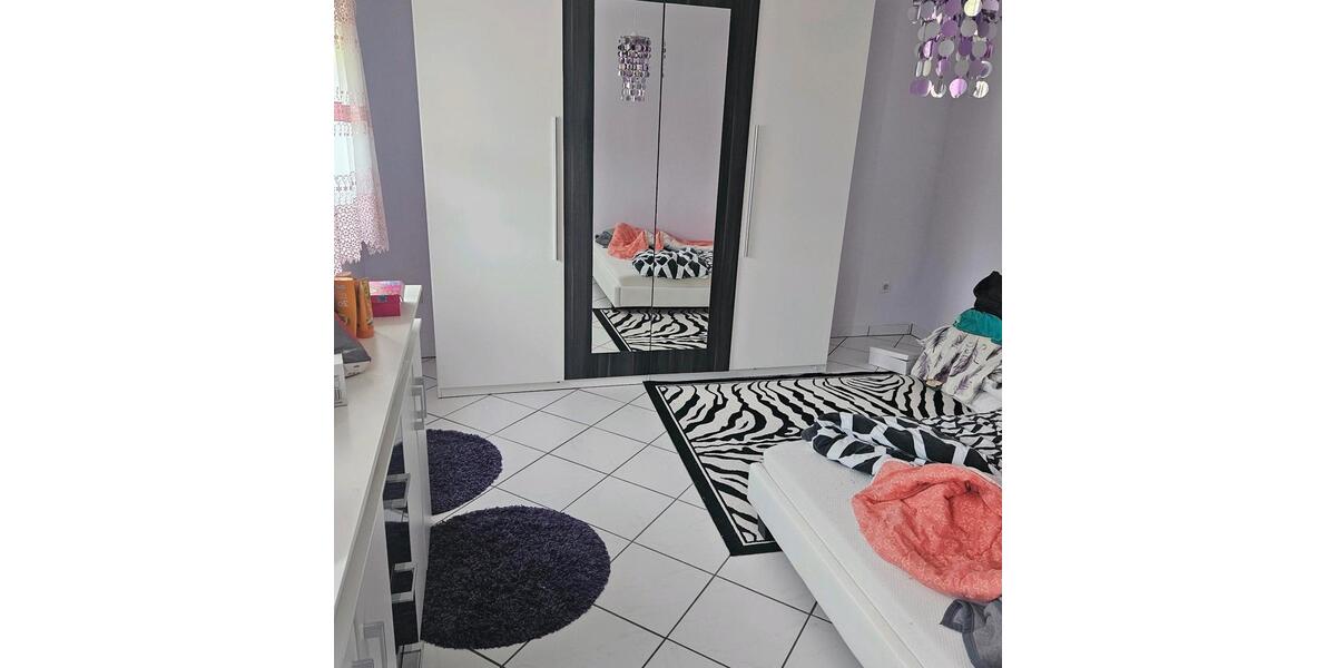 Etagenwohnung Lindlar - 3 Zimmer, 80 m&sup2;, 900&euro; | Angebot:26322716
