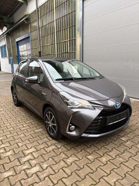 Toyota Yaris 102.415 km 10.890 € Düsseldorf 40231