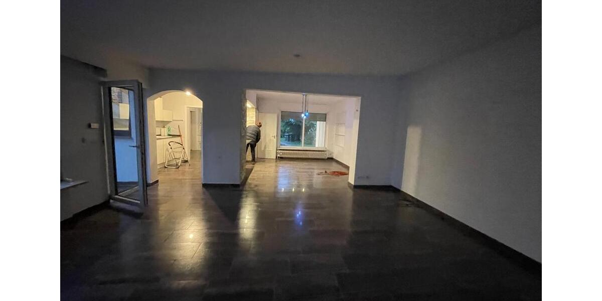 Einfamilienhaus Köln Lindenthal - 3 Zimmer, 130 m&sup2;, 2.000&euro; | Angebot:24641196