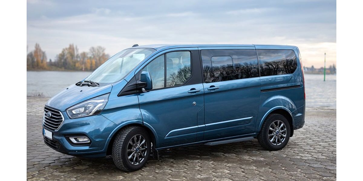 Ford Tourneo Custom 90.800 km 31.500 &euro; Köln 50996