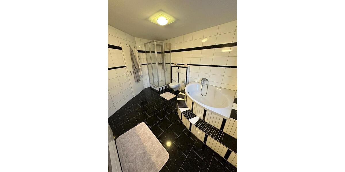 Moderne Doppelhaushälfte zur Miete (WG geeignet) 4.5 zimmer