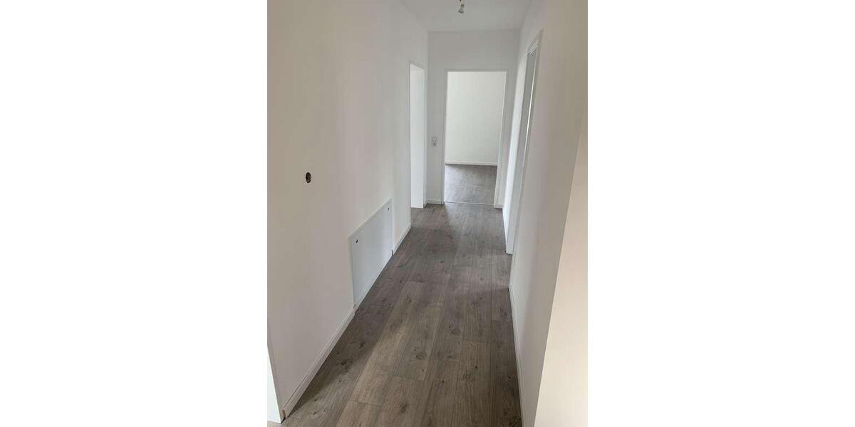 Freist. Einfamilienhaus Haus m. Schwimmbad u. Sauna zu vermieten 6 zimmer