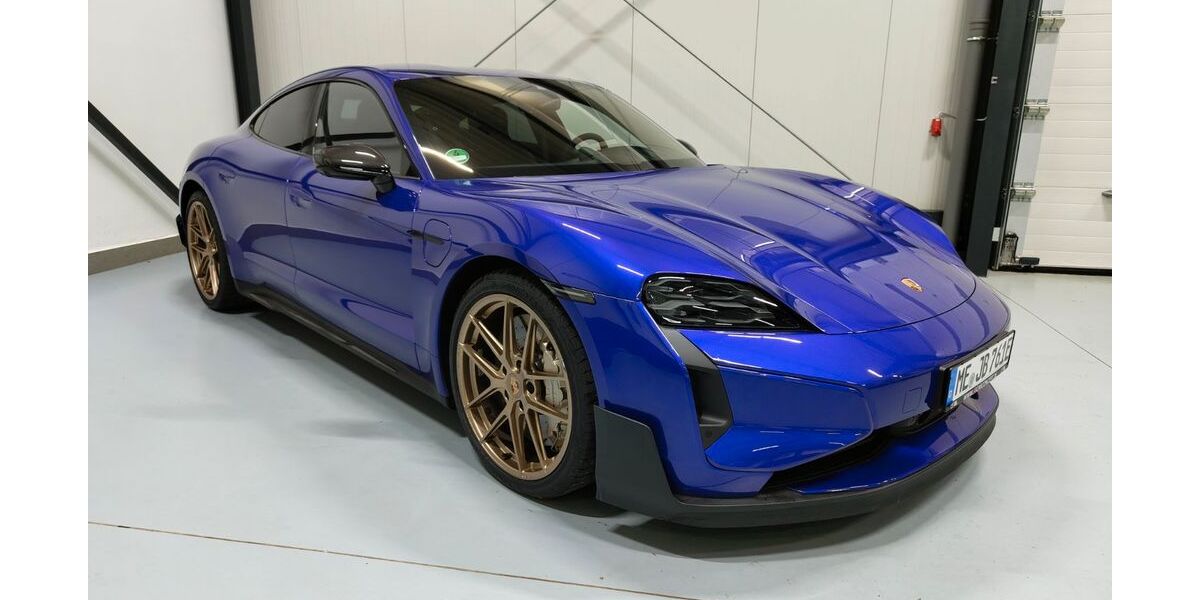 Porsche Taycan 15.000 km 179.889 &euro; Haan 42781