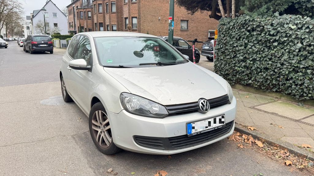 VW Golf 208.400 km 2.400 &euro; Düsseldorf 40599