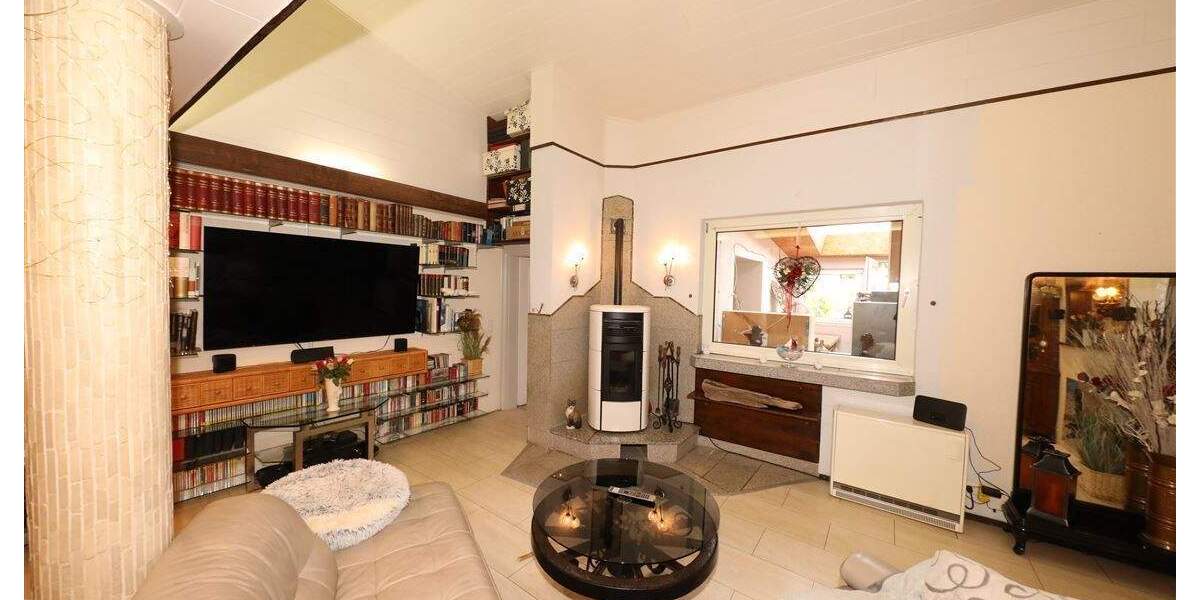 Reihenmittelhaus Düsseldorf Lierenfeld - 3 Zimmer, 130 m&sup2;, 425.000&euro; | Angebot:25695118