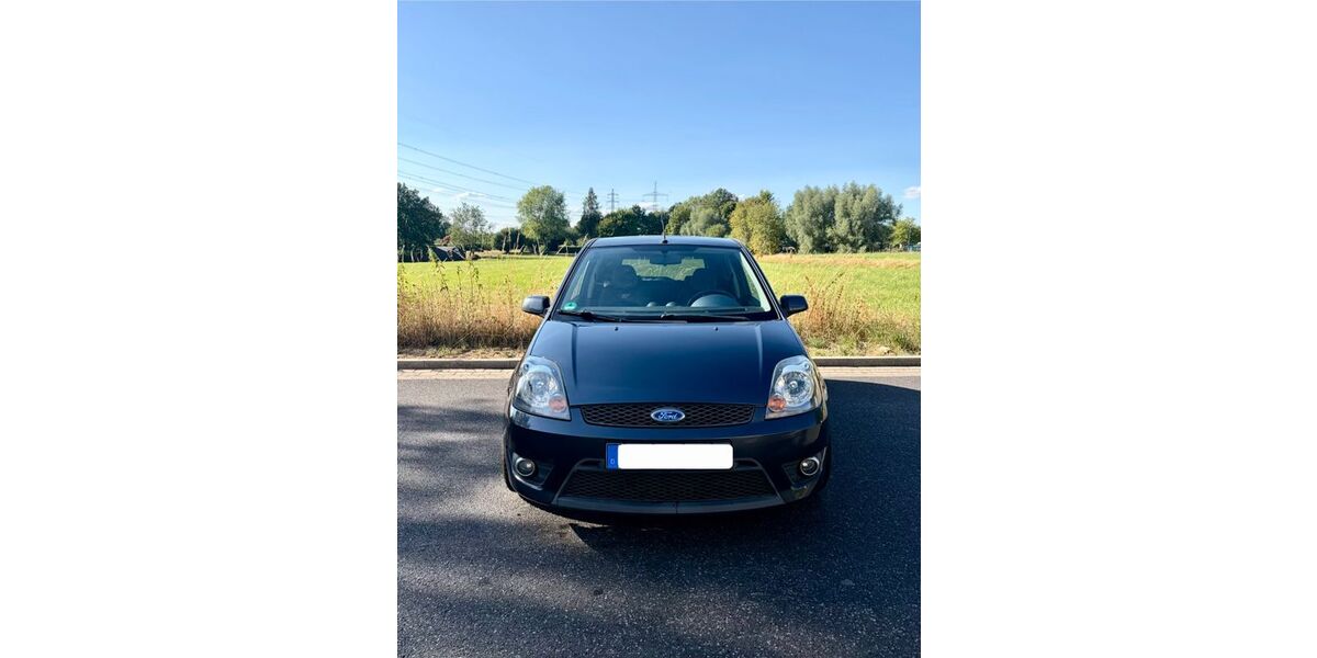 Ford Fiesta 144.670 km 5.000 &euro; Düsseldorf 40223