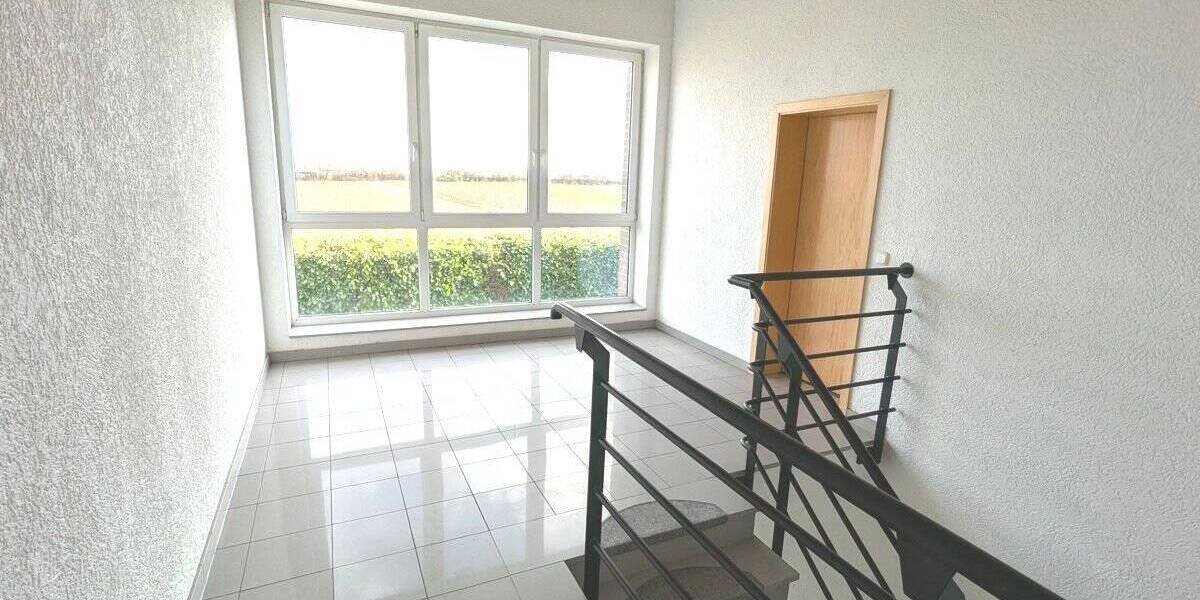 Bürofläche mit Pkw-Stellplätzen in Grevenbroich zu vermieten zimmer