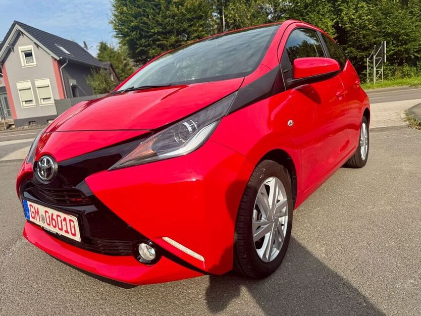 Aygo (X)