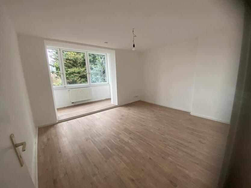 2ZKB Wohnung WG-geeignet renoviert 58 qm zimmer