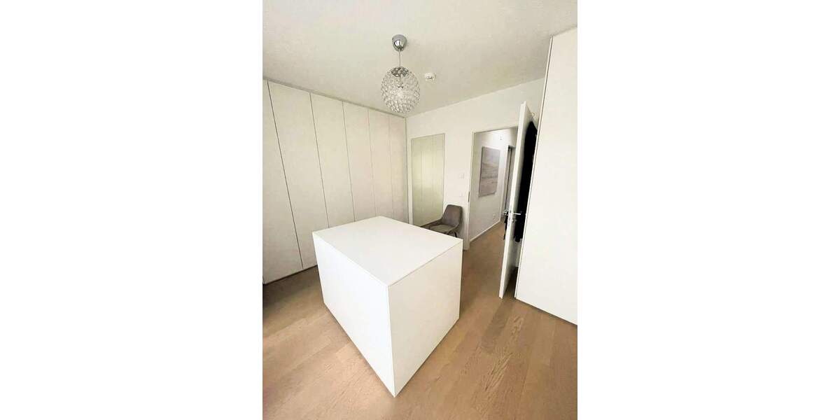 Mehrfamilienhaus, Wohnhaus Düsseldorf Heerdt - 5 Zimmer, 125 m&sup2;, 3.100&euro; | Angebot:25400416