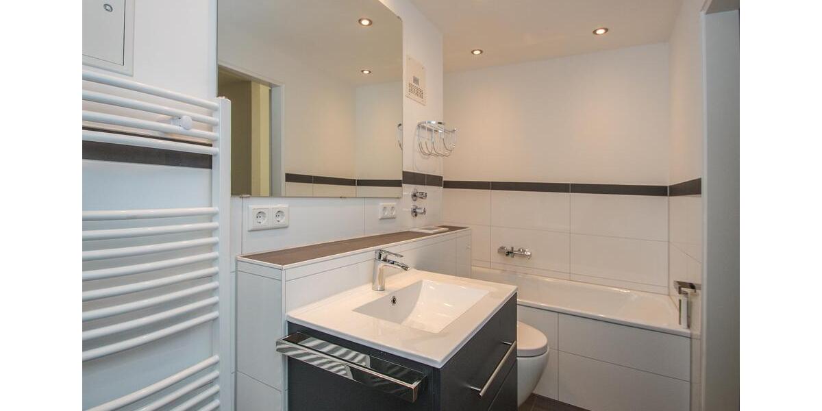 Erdgeschoßwohnung Erkrath - 2.5 Zimmer, 110 m&sup2;, 1.238&euro; | Angebot:25511256