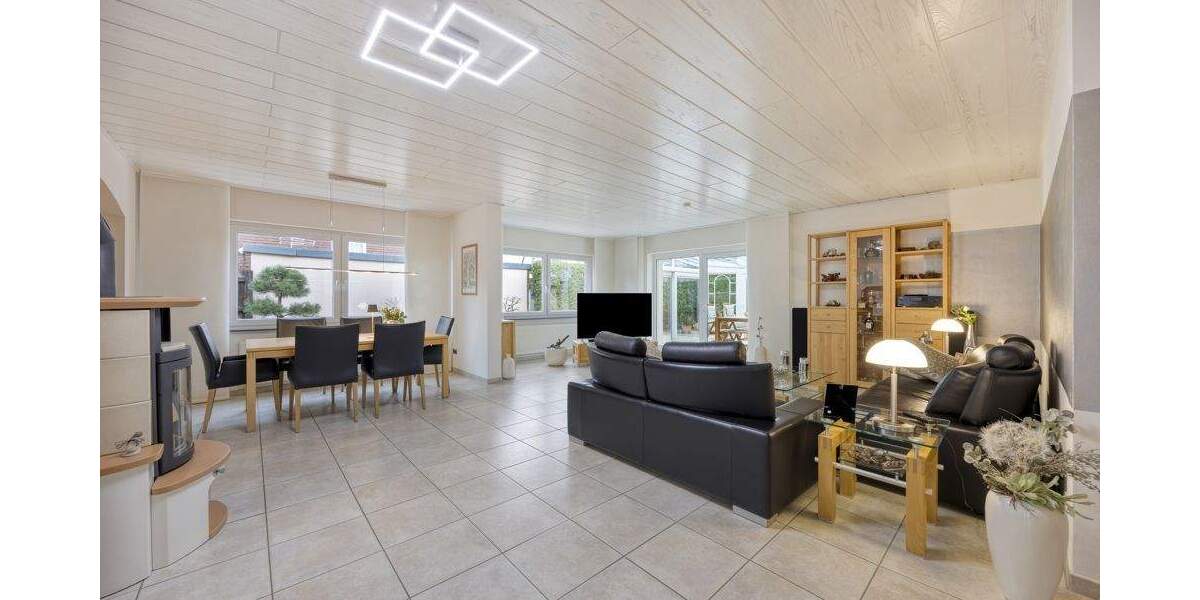 Einfamilienhaus Langenfeld Richrath - 6 Zimmer, 220 m&sup2;, 850.000&euro; | Angebot:25802492