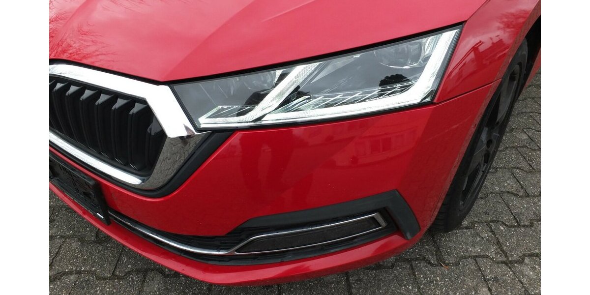 Skoda Octavia 2.0TDi STYLE NAVI BLUETOOTH PARKPILOT 53.254 km 18.908 &euro; Köln 50858