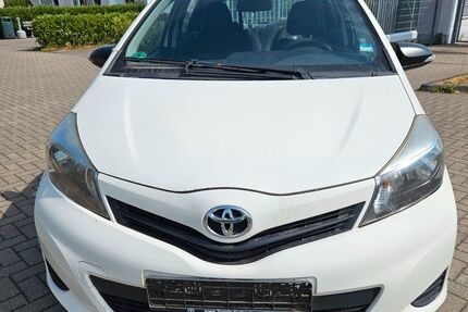 Toyota Yaris 220.000 km 2.999 &euro; köln 51063